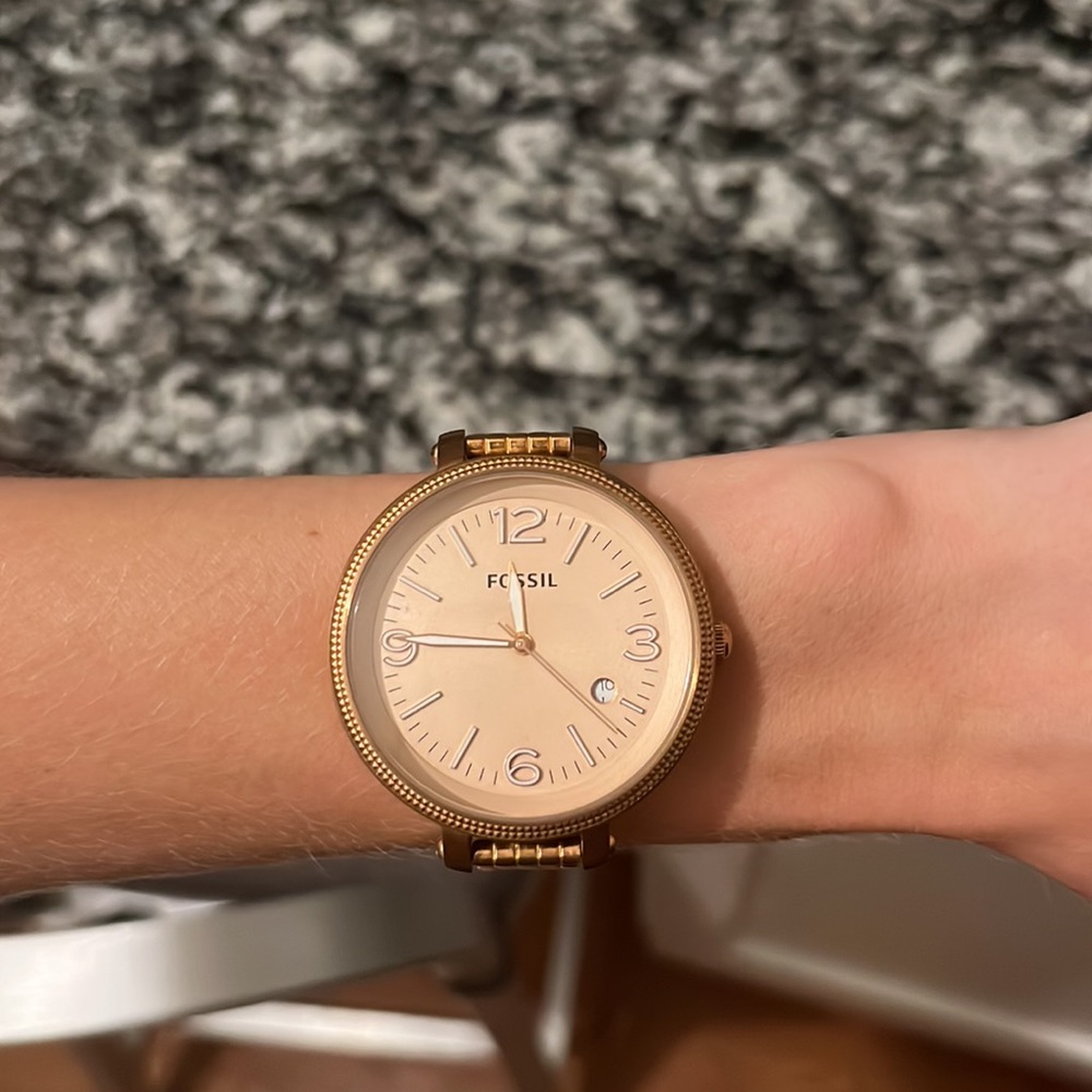 Fossil Watch - Picture 2 of 2